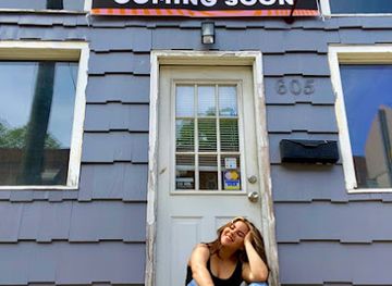 connecticut/bridgeport/shop/stmnt-styles-thrift-gift