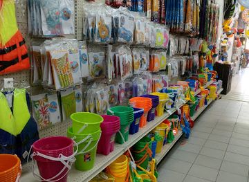 belize/belize-city/queen-s-square/shop/simon-quan