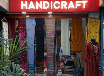 india/rajkot/shop/kutch-handicraft-rajkot-women-s-clothing-store-kutchi-woollen-shawl-designer-kurti-store-in-rajkot