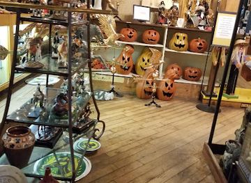 pennsylvania/dutch-country/shop/country-crossing-crafts-antiques