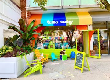 connecticut/greenwich-point-park/shop/funky-monkey-toys-books