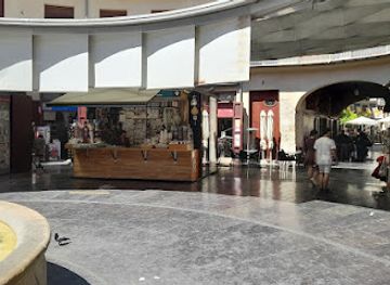 spain/valencian-community/shop/luna-de-valencia