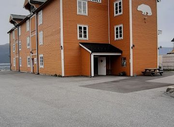 norway/svalbard/shop/ishavsmuseet-aarvak