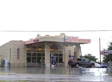 texas/trans-pecos/shop/uncles-store-160201