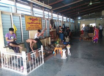 myanmar-burma/mandalay-region/shop/king-galon-gold-leaf-workshop