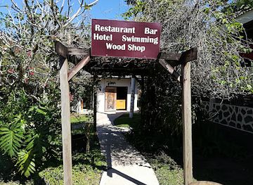 belize/mountain-pine-ridge-forest-reserve/shop/the-orange-gallery