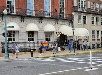 massachusetts/boston/beacon-hill/shop/cheers-gift-shop