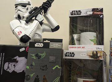 united-kingdom/bedfordshire/shop/theo-s-future-the-geek-the-witch-the-wardrobe