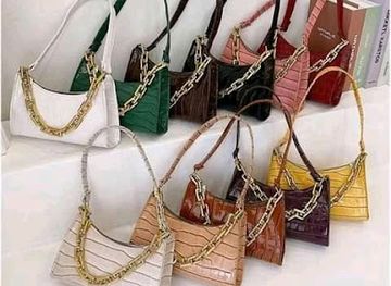 gabon/mayumba-national-park/shop/roy