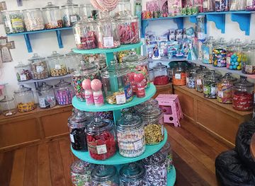 belize/placencia/shop/oh-shuga-candy-gift-store