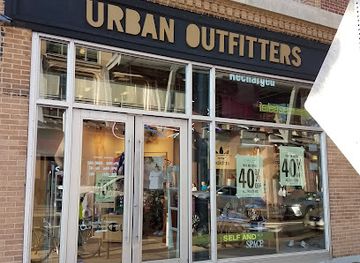 massachusetts/boston/back-bay/shop/urban-outfitters