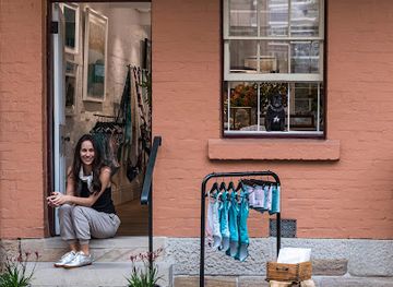 australia/sydney/the-rocks/shop/hunting-hue