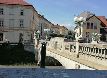 slovenia/central-slovenia/shop/vintage-shop-by-textile-house