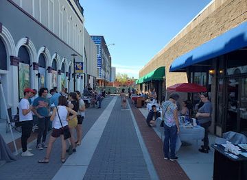 california/redding/shop/shop-around-the-corner-books