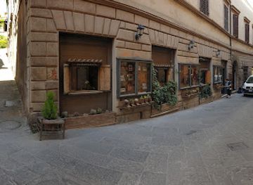 italy/montepulciano/shop/tra-ninnoli-e-nannoli-uomo-men-s-fashion-store