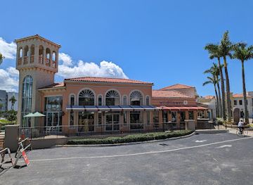 florida/naples-beach/shop/the-village-shops-on-venetian-bay