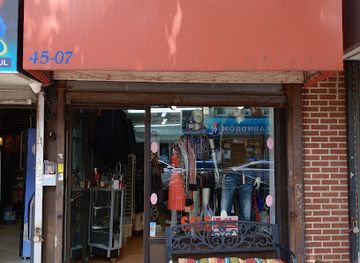 new-york/new-york-city/queens/shop/astoria-queens-boutique