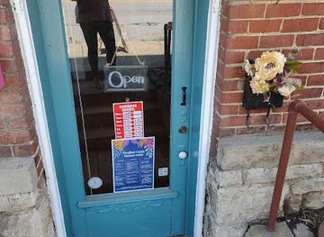 kentucky/bluegrass-region/shop/attic-us-boutique