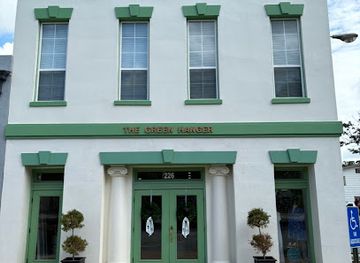 alabama/lake-eufaula/shop/the-green-hanger