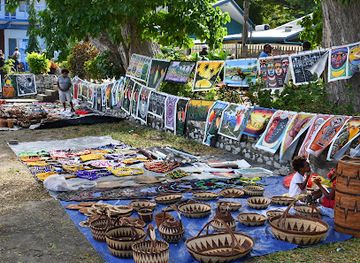 papua-new-guinea/huon-peninsula/shop/ela-beach-craft-market