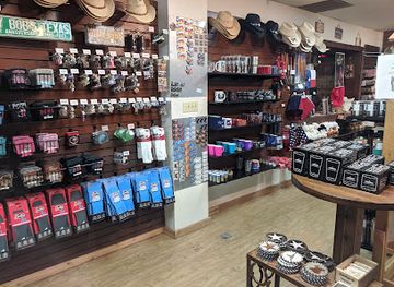 texas/fort-worth/shop/billy-bob-s-gift-store