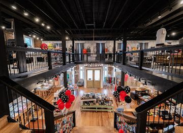 mississippi/the-tombigbee-prairie/shop/shirley-dawg-s