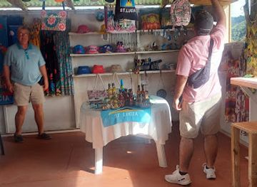 saint-lucia/dauphin/shop/lucian-life-bay-view