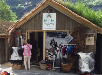 norway/geirangerfjord/shop/made-in-fjords-horno