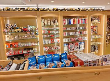 switzerland/lucerne/shop/casagrande-souvenirs-watches-hertensteinstrasse