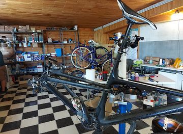 france/auvergne-volcanoes/shop/volcanic-cycles