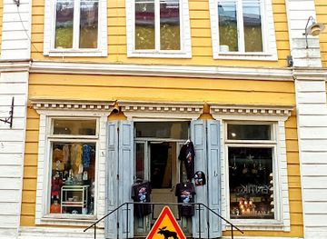 finland/porvoo/shop/white-vintage