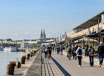 france/bordeaux/quinconces/shop/bord-eau-village