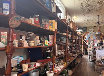 south-dakota/needles-highway/shop/halleys-store