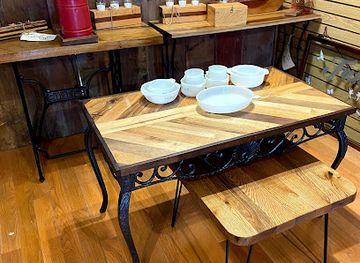 missouri/hannibal/shop/from-jank-to-swank