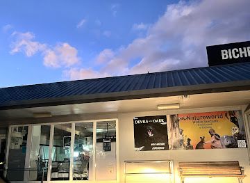 australia/freycinet-national-park/shop/iga-everyday-bicheno