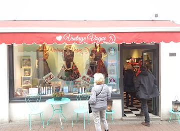 germany/lubeck/innenstadt/shop/vintage-vogue-retro-boutique