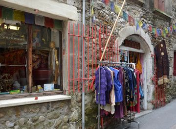 france/ardèche-gorges/shop/zone-libre-orient-shop