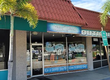 florida/lake-okeechobee/shop/andrea-noelle-s-boutique