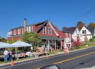 new-hampshire/franconia-notch-state-park/shop/harman-s-cheese-country-store