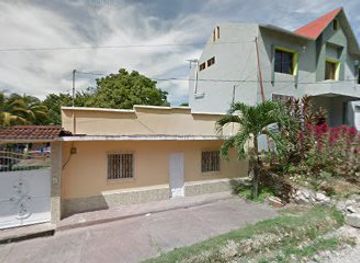 guatemala/flores/shop/women-secret-peten