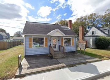 virginia/chincoteague-island/shop/sandpiper-boutique