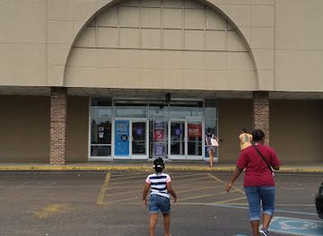 mississippi/greenwood/shop/greenwood-mall-shopping-center