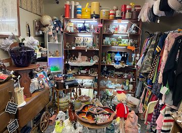 delaware/blackbird-state-forest/shop/aunt-margaret-s-antique-mall