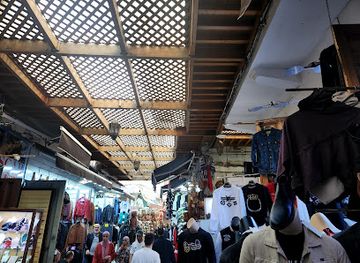 morocco/casablanca/old-medina/shop/medina-shopping