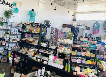 texas/big-bend-country/shop/emergo-arts-boutique