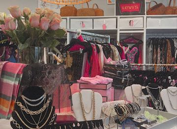 indiana/bloomington/shop/skullznbunniez