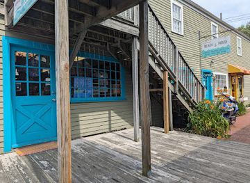 maine/kennebunkport/shop/junebug-s-beach-house