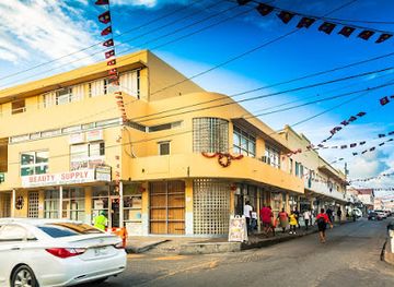 antigua-and-barbuda/jolly-harbour/shop/pigotts-mall