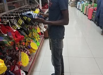 zambia/luangwa-valley/shop/grand-mart