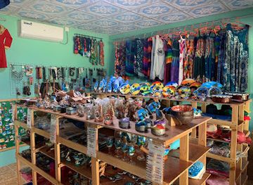 maldives/veligandu-island/shop/dhoonifushi
